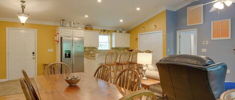 House (4 Bedrooms) | Interior