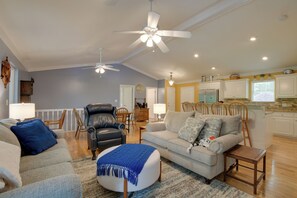 House (4 Bedrooms) | Interior