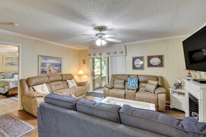 House (3 Bedrooms) | Interior - Lakefront Fair Play Vacation Rental, Pets Welcome! (Fair Play)