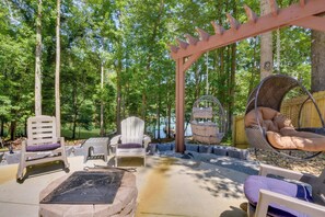 House (3 Bedrooms) | Interior - Lakefront Fair Play Vacation Rental, Pets Welcome! (Fair Play)