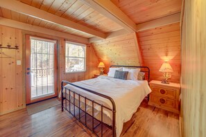 House (3 Bedrooms) | 3 bedrooms, iron/ironing board, free cots/infant beds, bed sheets - Pet-friendly Arizona Cabin - Fire Pit, Near Skiing (Munds Park)