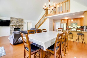 House (3 Bedrooms) | Interior