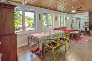 Interior - Strawberry Cabin Rental w/ Deck & Mountain Views! (Pine)