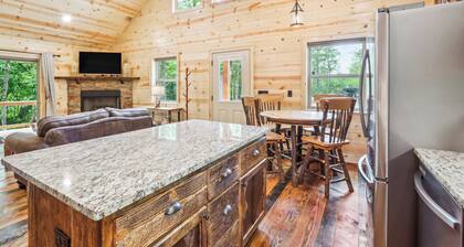 Private Murphy Cabin Rental With Wraparound Porch!
