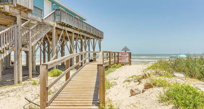 Oceanfront Deck: Surfside Beach Vacation Rental!