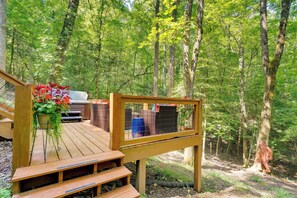 Apartment (2 Bedrooms) | Interior - Secluded Murphy Vacation Rental w/ Private Hot Tub (Murphy)