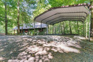 House (2 Bedrooms) | Interior - Quiet Murphy Hideaway w/ Decks & Outdoor Fireplace (Murphy)