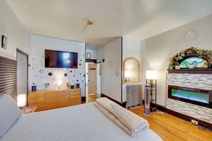 Apartment (1 Bedroom) | Interior