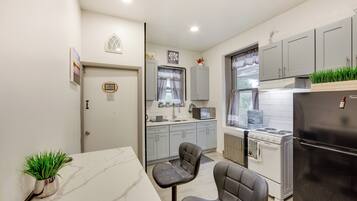Apartment (1 Bedroom) | Interior