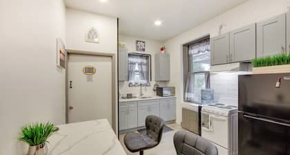 < 2 Mi to Downtown & Capitol: Harrisburg Hideaway