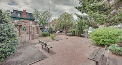 Midtown Harrisburg Studio Near Capitol Park!