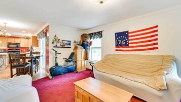 House (4 Bedrooms) | Interior