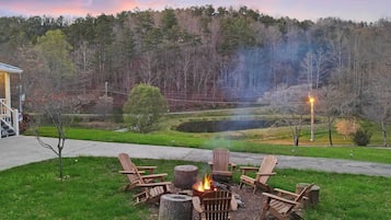 House (6 Bedrooms) | Interior