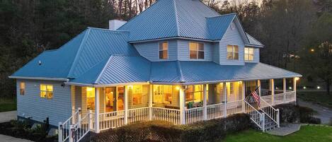 House (6 Bedrooms) | Front of property