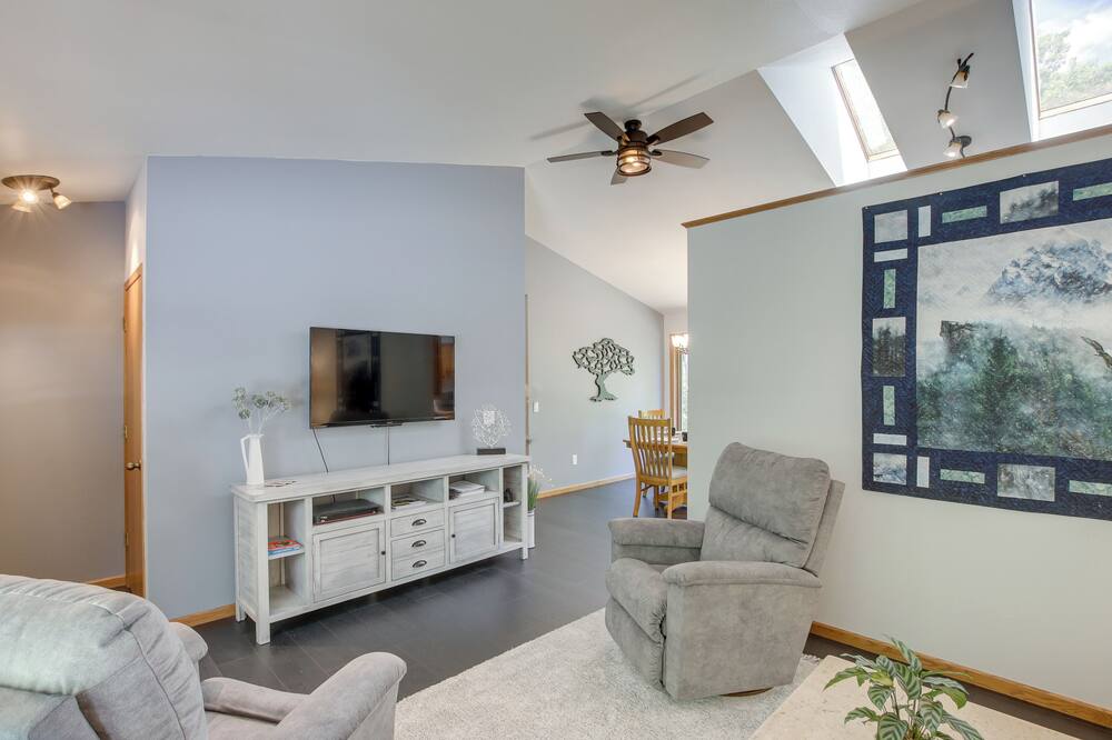 Secluded Wautoma Home w/ Fire Pit! - Wautoma, WI