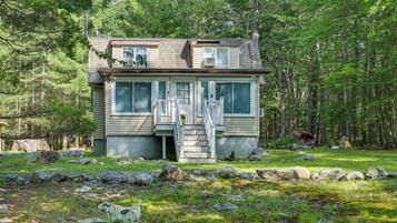 Cottage (4 Bedrooms) | Front of property