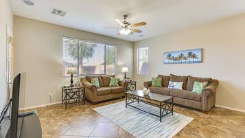 House (3 Bedrooms) | Interior