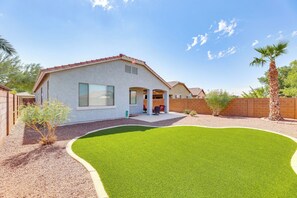 House (3 Bedrooms) | Interior - Near Parks & Golf: Maricopa Home w/ Covered Patio! (Maricopa)