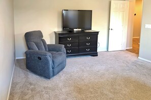 House (3 Bedrooms) | Interior - Near Parks & Golf: Maricopa Home w/ Covered Patio! (Maricopa)