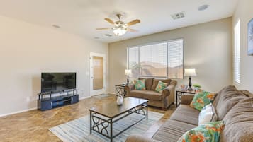 House (3 Bedrooms) | Front of property