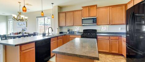 House (3 Bedrooms) | Interior