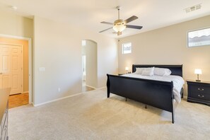 House (3 Bedrooms) | Interior