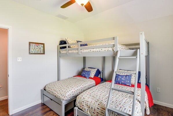 Rumah (4 Bedrooms) | Interior