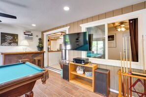 Interior - Green Valley Vacation Rental Apt w/ Patio & Grill! (Green Valley)