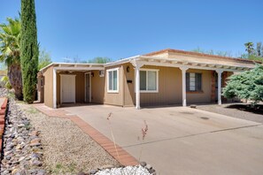 Interior - Green Valley Vacation Rental Apt w/ Patio & Grill! (Green Valley)