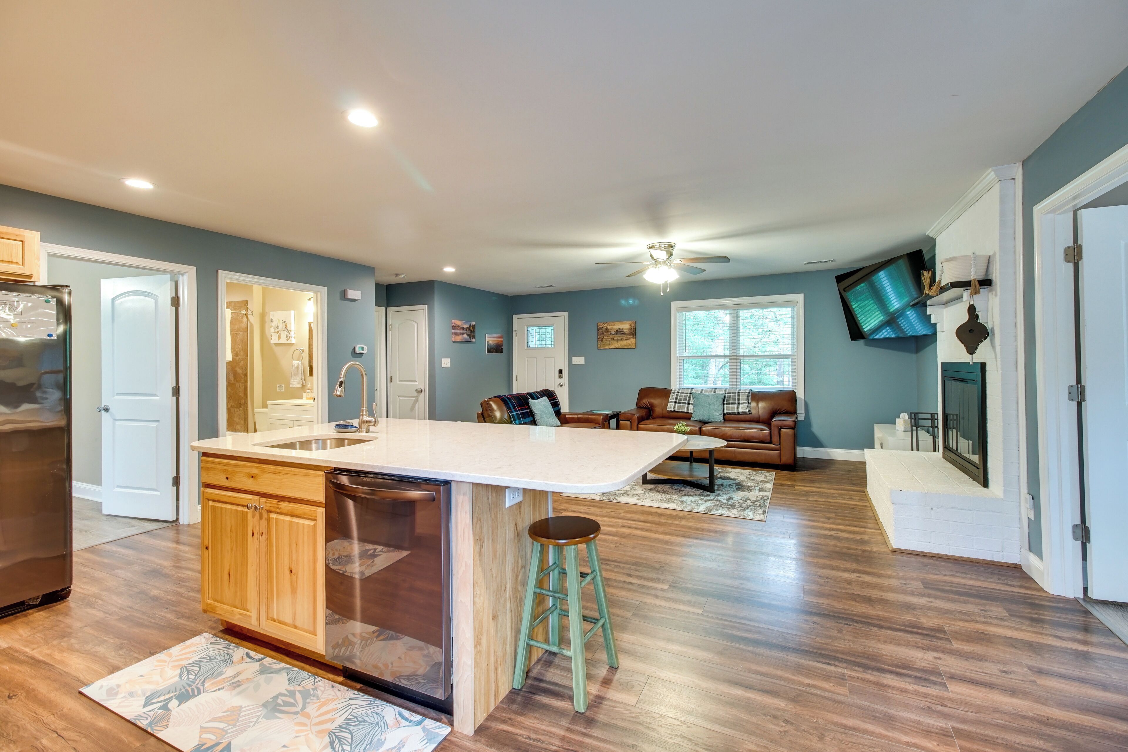 House (2 Bedrooms) | Interior