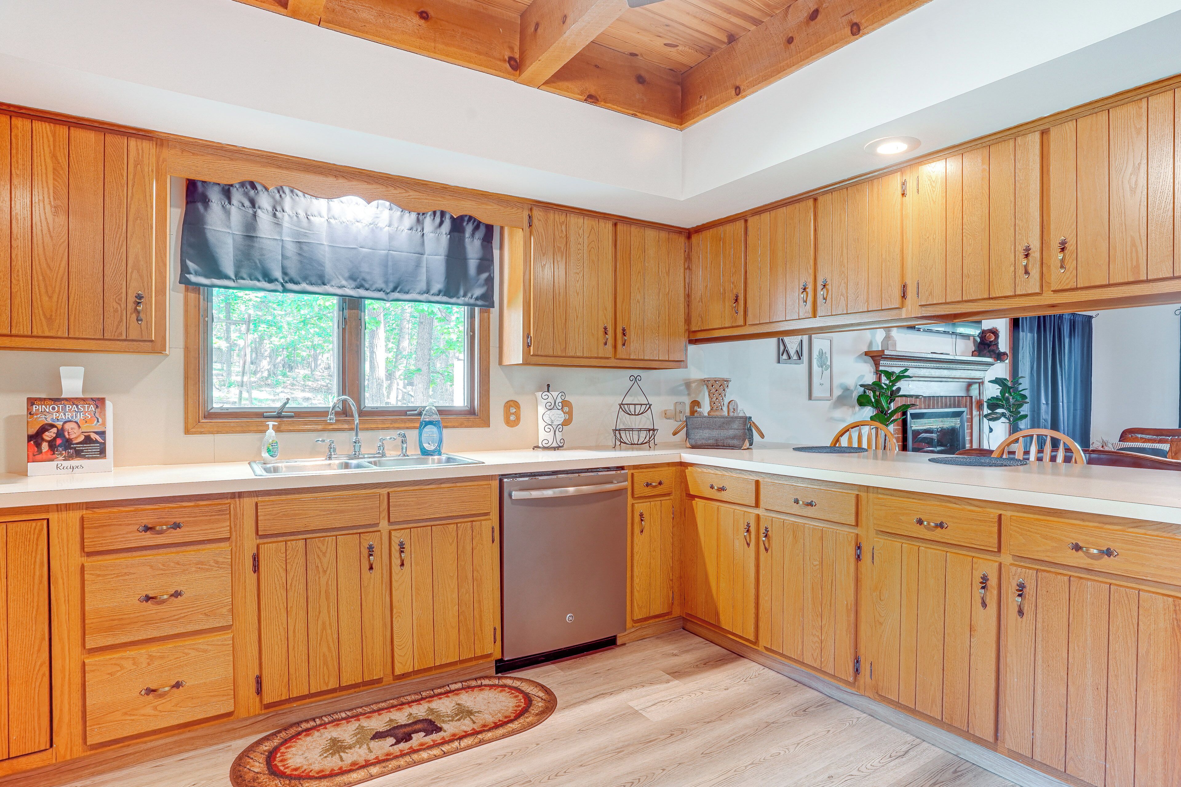 House (4 Bedrooms) | Interior