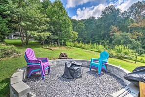 House (2 Bedrooms) | Interior - Maggie Valley Family Cabin w/ Porch & Fire Pit! (Maggie Valley)