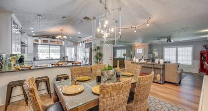 Naples Retreat With Private Pool & Spa!