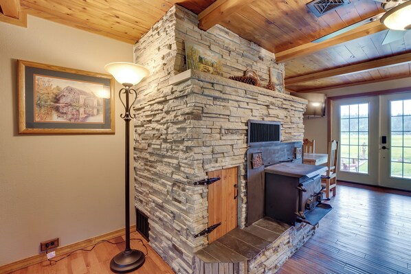 House (3 Bedrooms) | Interior