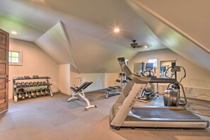 المنشأة من الداخل