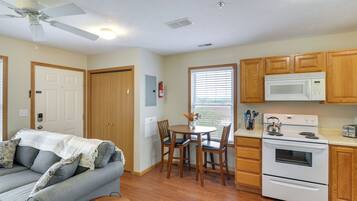 Apartment (1 Bedroom) | Interior