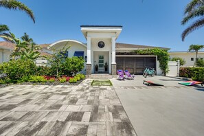 House (3 Bedrooms) | Interior - Luxury Naples Home w/ Private Pool ~ 1 Mi to Beach (Naples)