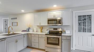 Cottage (4 Bedrooms) | Interior