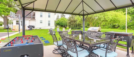 Casa (3 Bedrooms) | Restaurante al aire libre