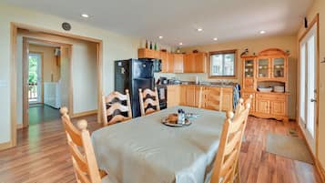 Cottage (2 Bedrooms) | Interior