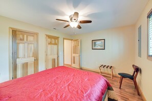 Cottage (2 Bedrooms) | Interior - Deck & Water View: Cozy Kentucky Lake Getaway (New Concord)