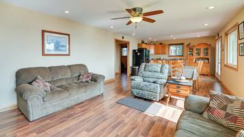 Cottage (2 Bedrooms) | Interior