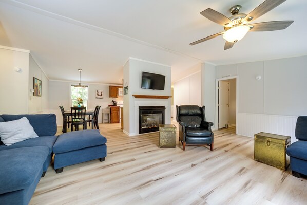 House (3 Bedrooms) | Interior - North Carolina Home Near Mountain Biking & Fishing (Pisgah Forest)