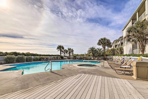 Ocean Club Condo: Spectacular View & Beach Access!