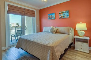 Apartment (2 Bedrooms) | 2 bedrooms, laptop workspace, bed sheets