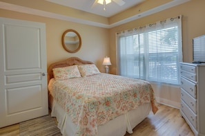 อพาร์ทเมนท์ (2 Bedrooms) | 2 ห้องนอน, พื้นที่ทำงานแบบใช้แล็ปท็อป, ผ้าปูที่นอน