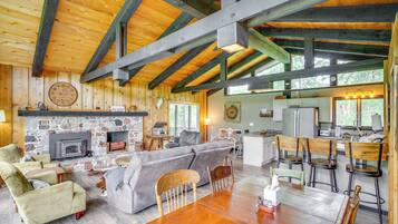 ุงูู
ูุดุฃุฉ ู
ู ุงูุฏุงุฎู