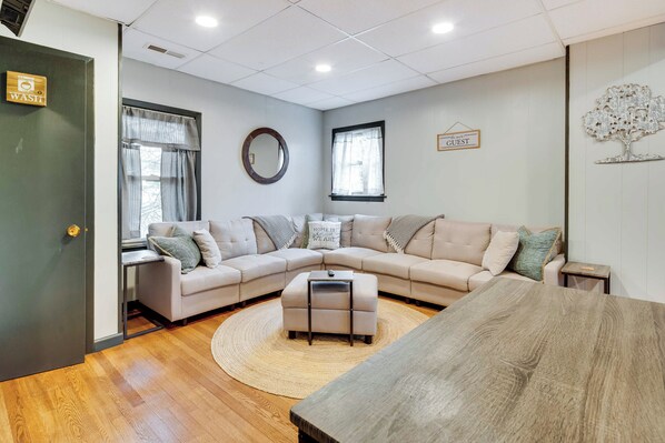 House (3 Bedrooms) | Interior - Cozy Brevard Vacation Rental: 1 Block to Main St (Brevard)