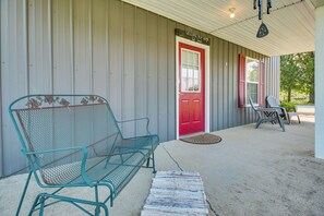 House (1 Bedroom) | Interior - Kentucky Retreat Near Williamstown Lake! (Williamstown)