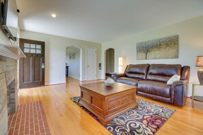 House (5 Bedrooms) | Interior